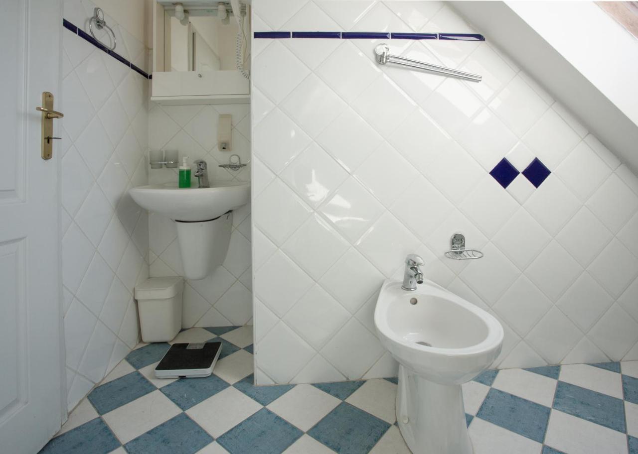 Welcome On V Tunich Apartment Prague