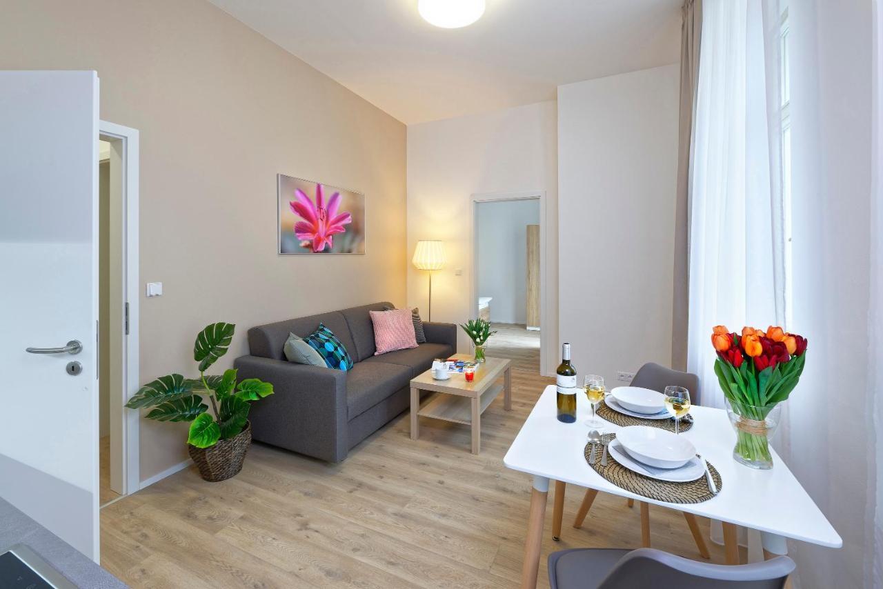 Downtown Jugoslavska 4* Prague