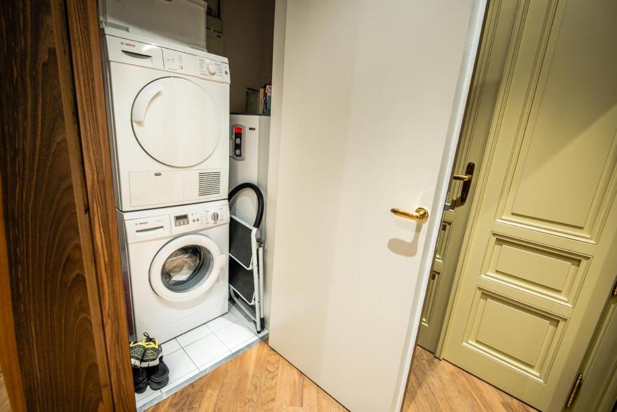 Bellevue Apartment *