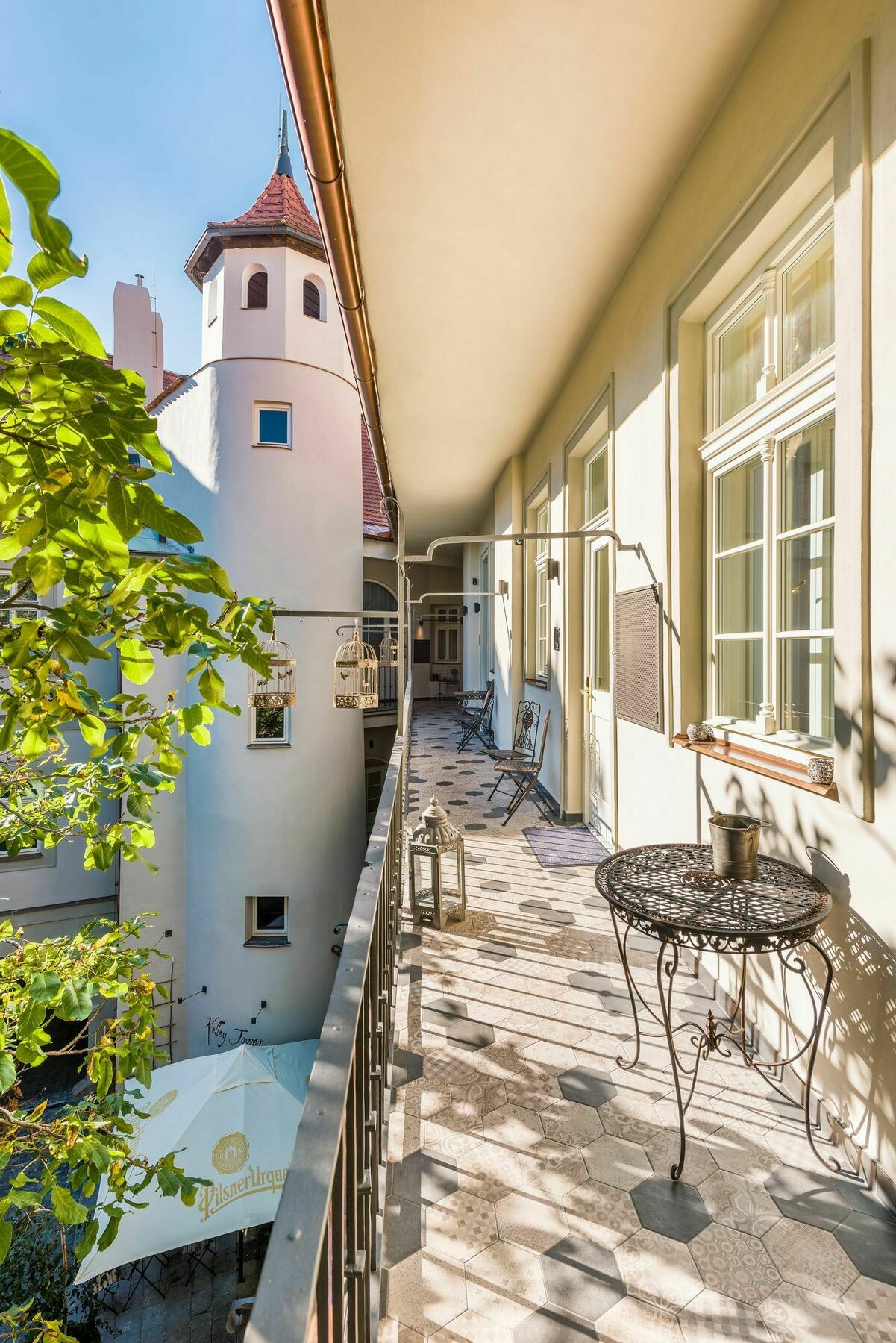 Apart Otel Mooo By The Castle Prag