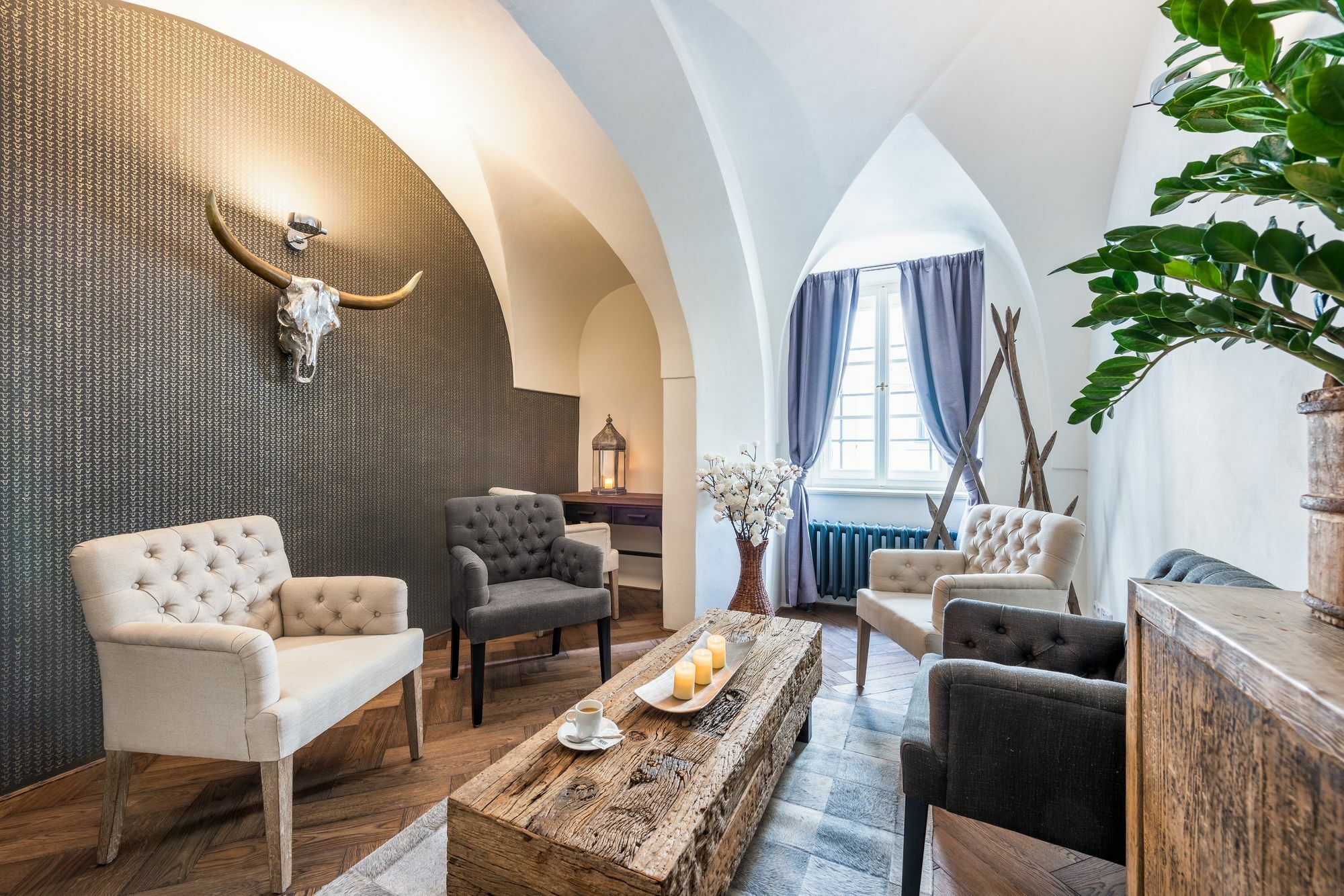 Mooo By The Castle Apart Otel 4*