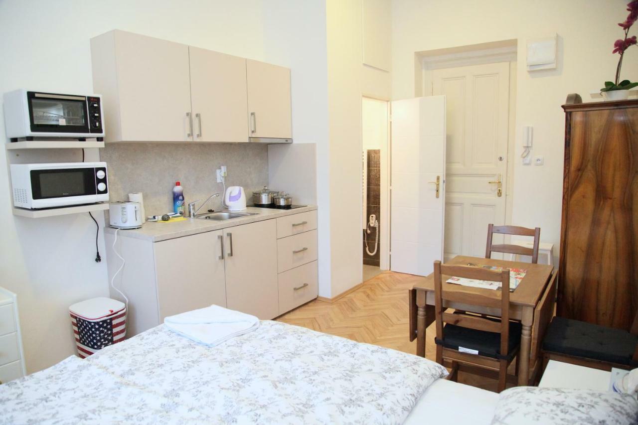 Apartment Charming Flats In Vinohrady | Praguestars *
