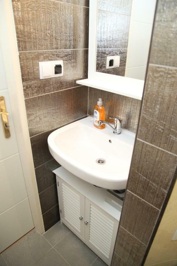 Charming Flats In Vinohrady | Praguestars Apartment