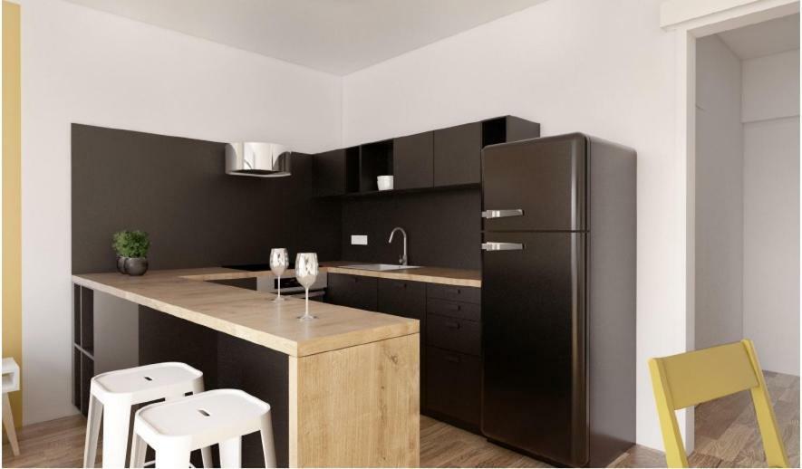 Park Rokytka - Brand New With Free Parking In * Prague