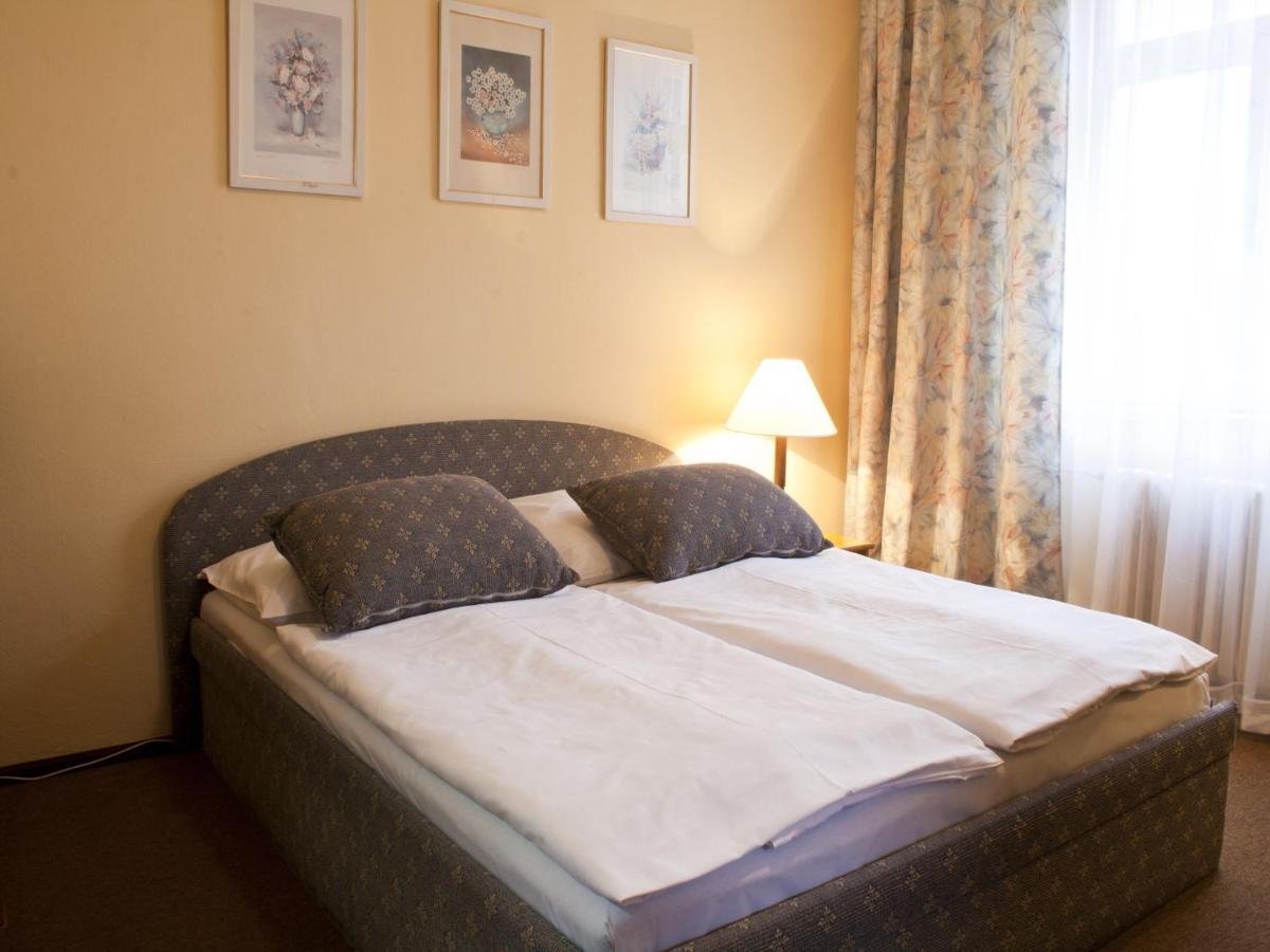 Ea Jasmin 3* Prague