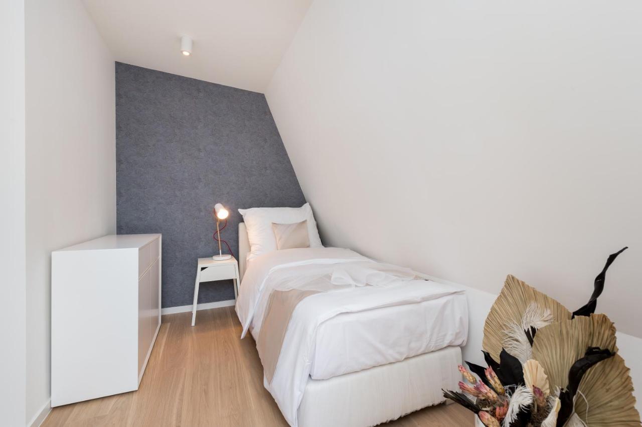 Empirent New Town Apartments