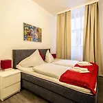 Labyrinth Apartments By Ruterra