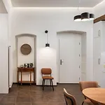 Prague Days - Open-Plan Apartment In The Old Town