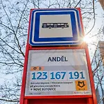 Business Studio Andel, 10min Centre, NETFLIX, Paid Parking