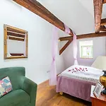 Nobles Apartments