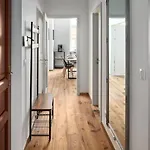 Prague Days - Stylish Apartment - Workspace