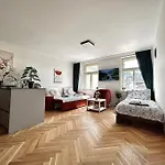 Newapt Next To Wenceslas Square