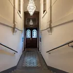 Lovely City View Apartment Next To National Museum By Easybnb