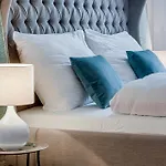 Gold Art Apartments