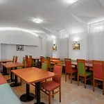City Central De Luxe