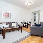 Quiet Apartment In The Old Town