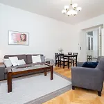 Quiet Apartment In The Old Town