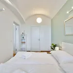 Elegant Apartments With Terrace & Bike Path