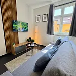 A Comfy Apartment In Smichov - Andel