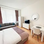 Gold Art Apartments
