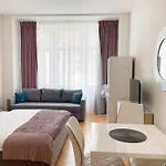 Gold Art Apartments