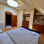 Comfortable 3 Bedroom Apartment In The Heart Of Prague