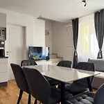 New Modern-Style Apartment With Balcony In The Prague 2