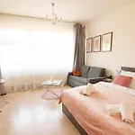 Luxury Apartment Near Charles Bridge
