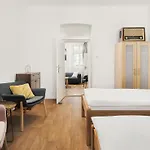 Teytz Apartments