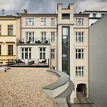 Elizabeth Suites