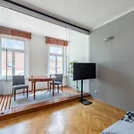 Modern Apartment Few Steps From Centre