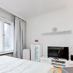 Exclusive Riverside Apartment In The Heart Of Prague