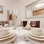 Exclusive Riverside Apartment In The Heart Of Prague