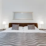 Exclusive Riverside Apartment In The Heart Of Prague