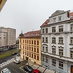 Apartment Heleny Malirove