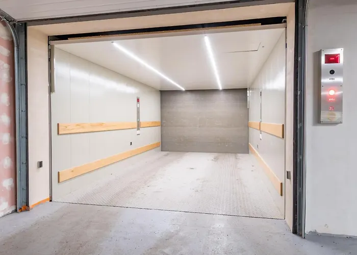 Studio Brand New Apartment #28 In New Building With Free Parking In City Center