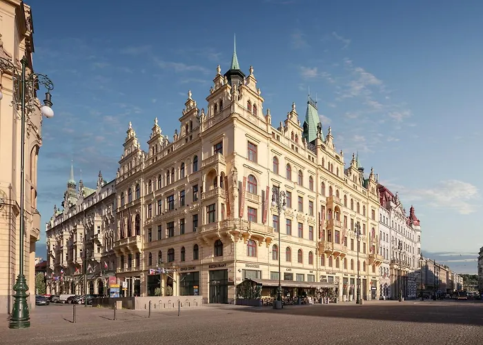Hotel KINGS COURT