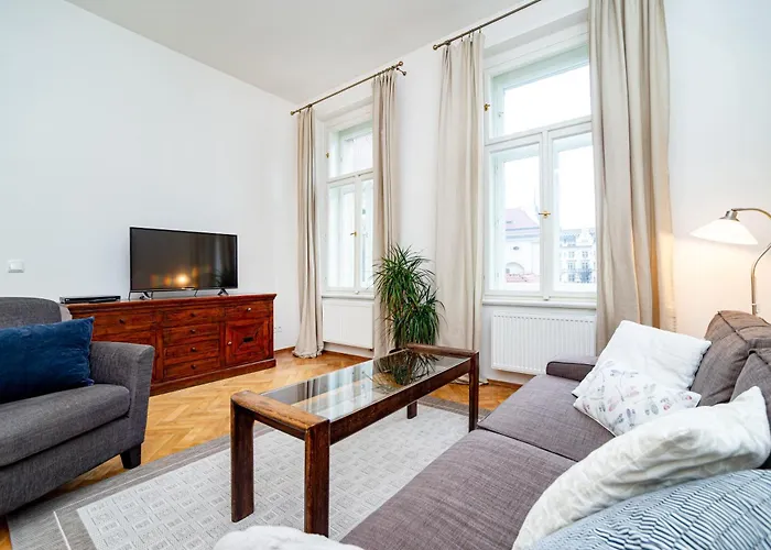 Quiet Apartment In The Old Town