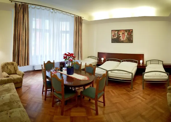 Happy Apartments For Friends