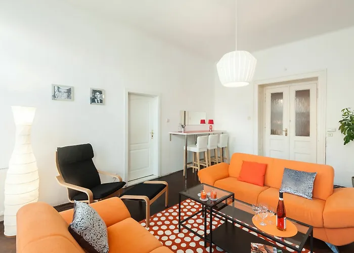 Ostrovni Apartment