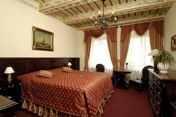 U Zlateho Stromu Hotel 4*