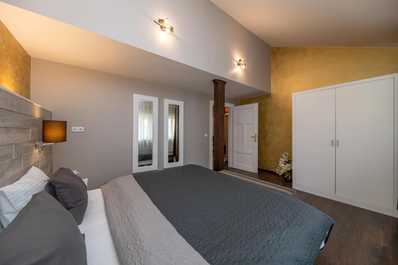 Apartment Emporio
