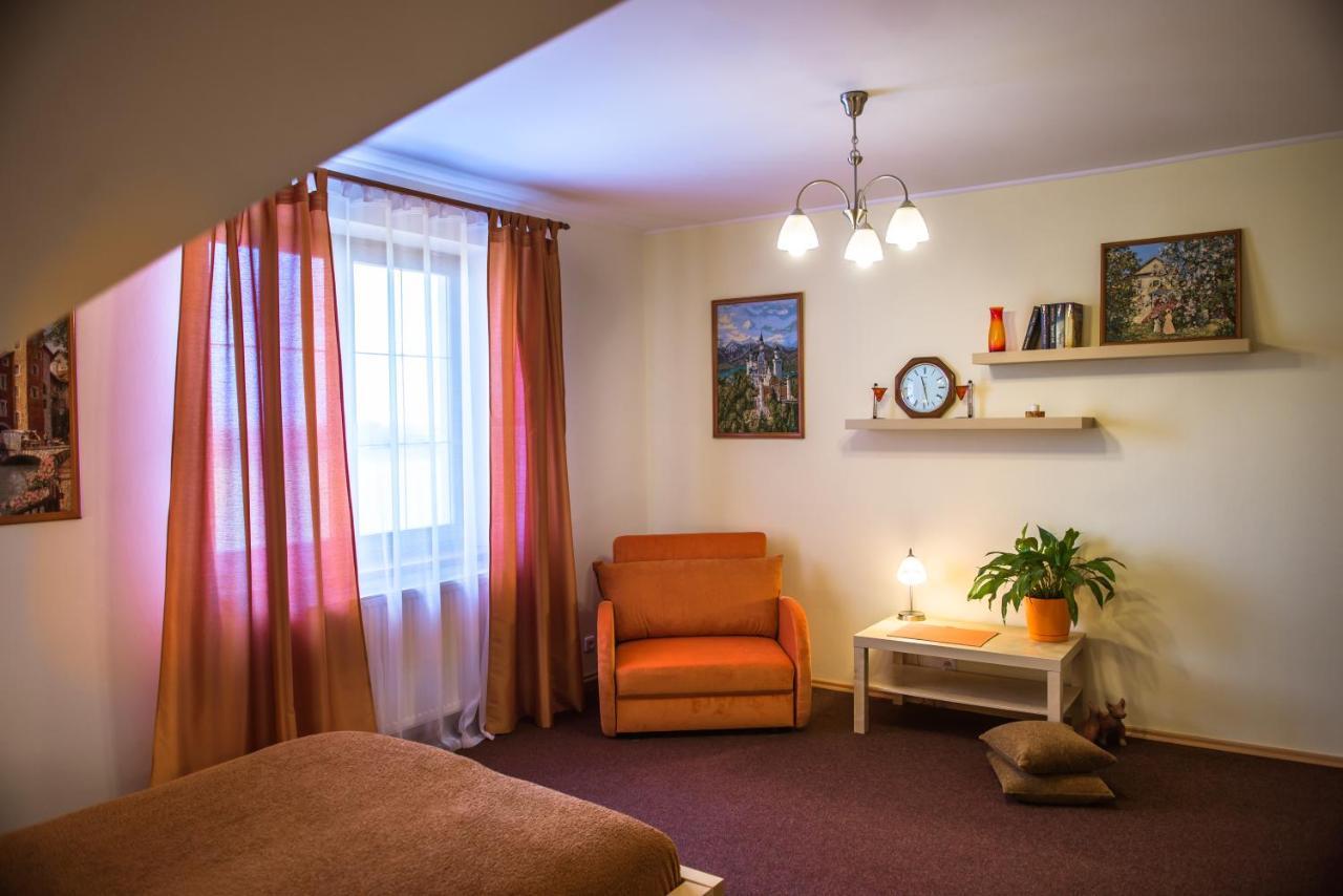 Sweet Hotel