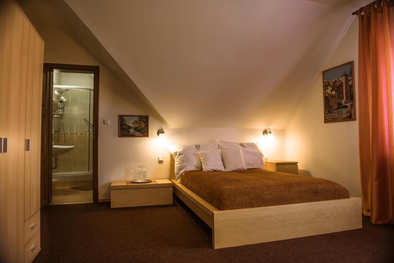 Sweet Hotel