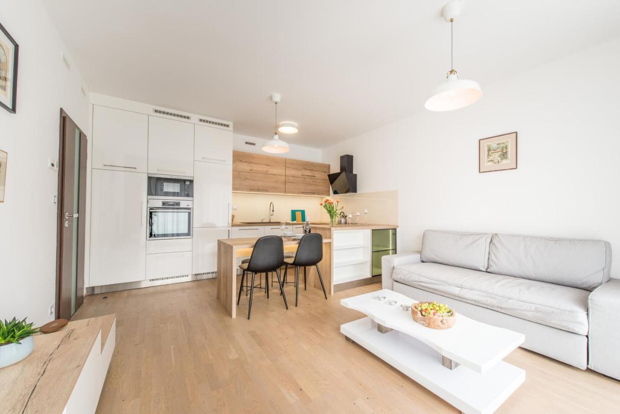 Mozart With Garage Apartment *