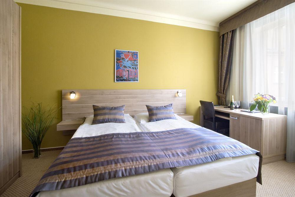 Meda Of Museum Kampa Hotel 3*