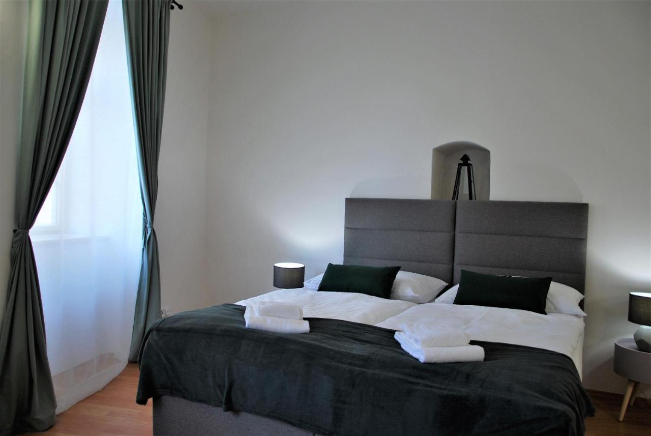 White Swan Boutique Apartment *