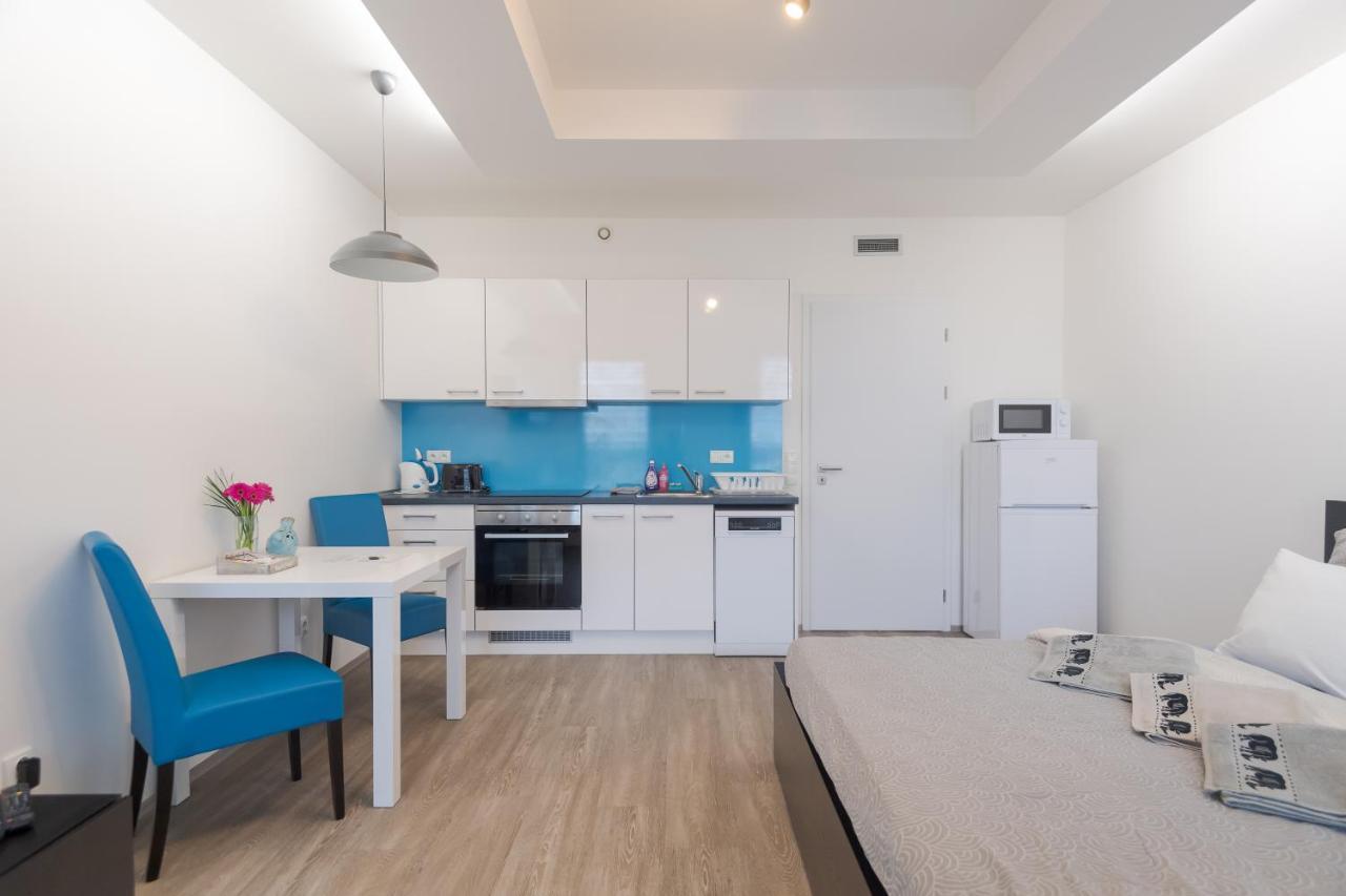 Bright Studio, 10min Centre, Free Parking Daire Prag