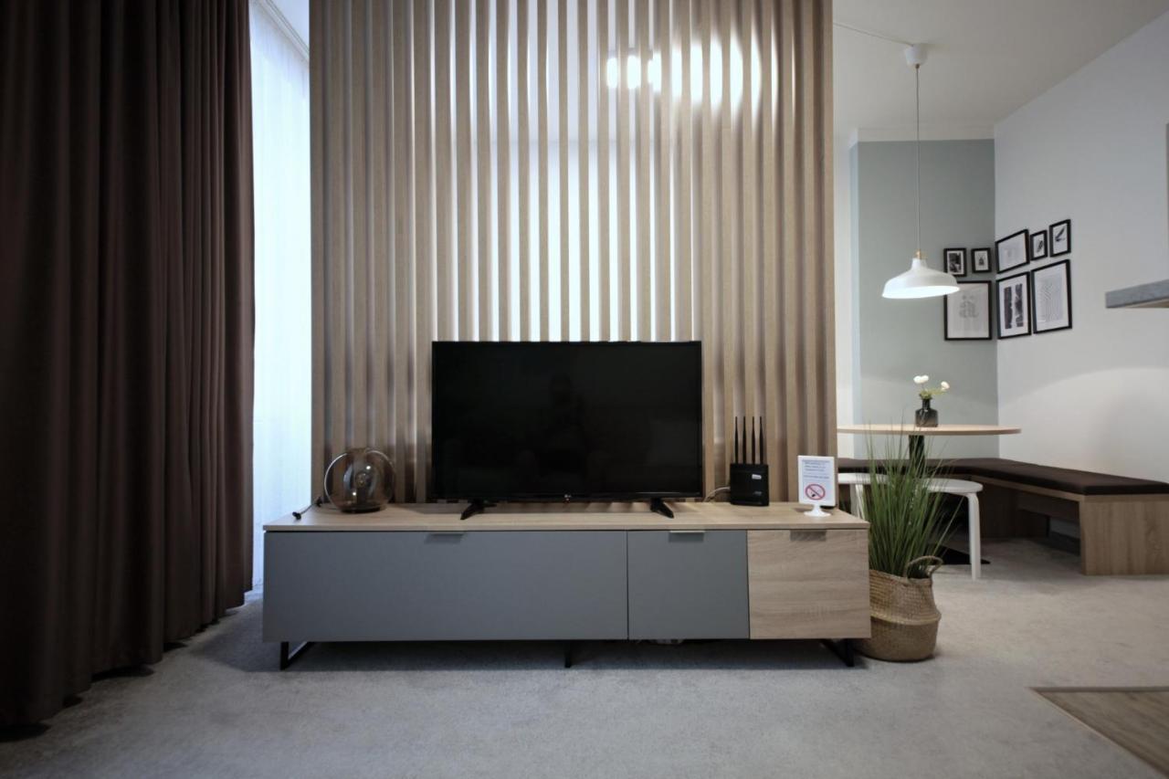 Honest Smichov Apartment