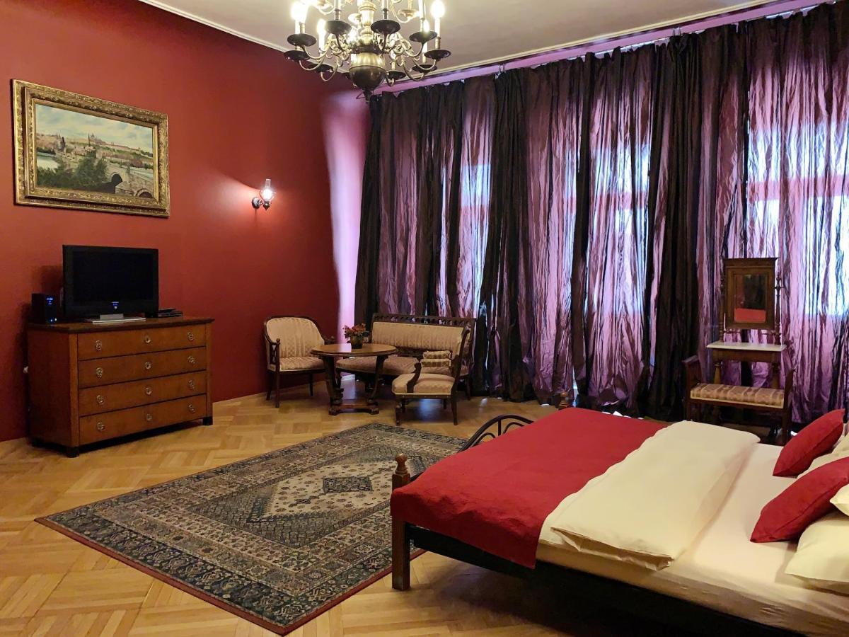 Small Luxury Palace 4* Prague